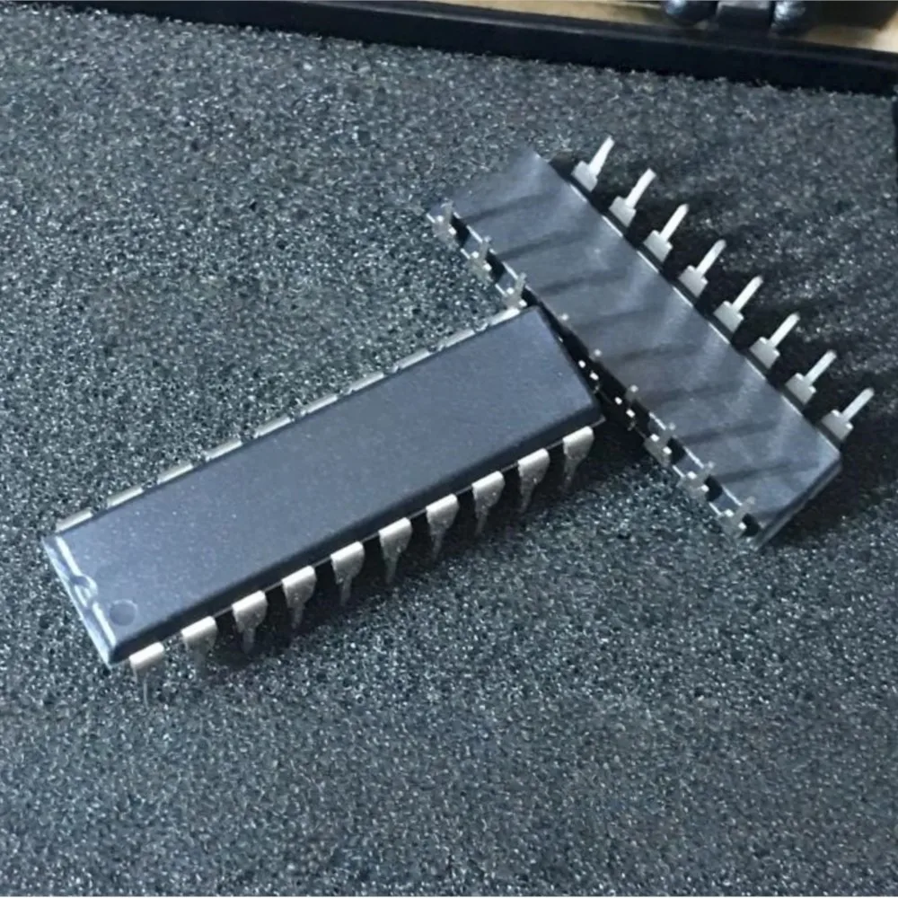 5pcs/lot UCC3895N UC3895NPWM TPA1517NE TPA1517 AT90S2313-10PC AT90S2313-10PI L6205N L6205 DIP-20