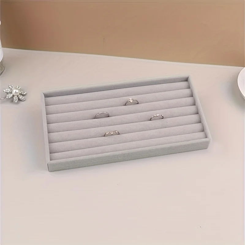 1 solid color ring jewelry storage box display box, can store rings, pendants, necklaces