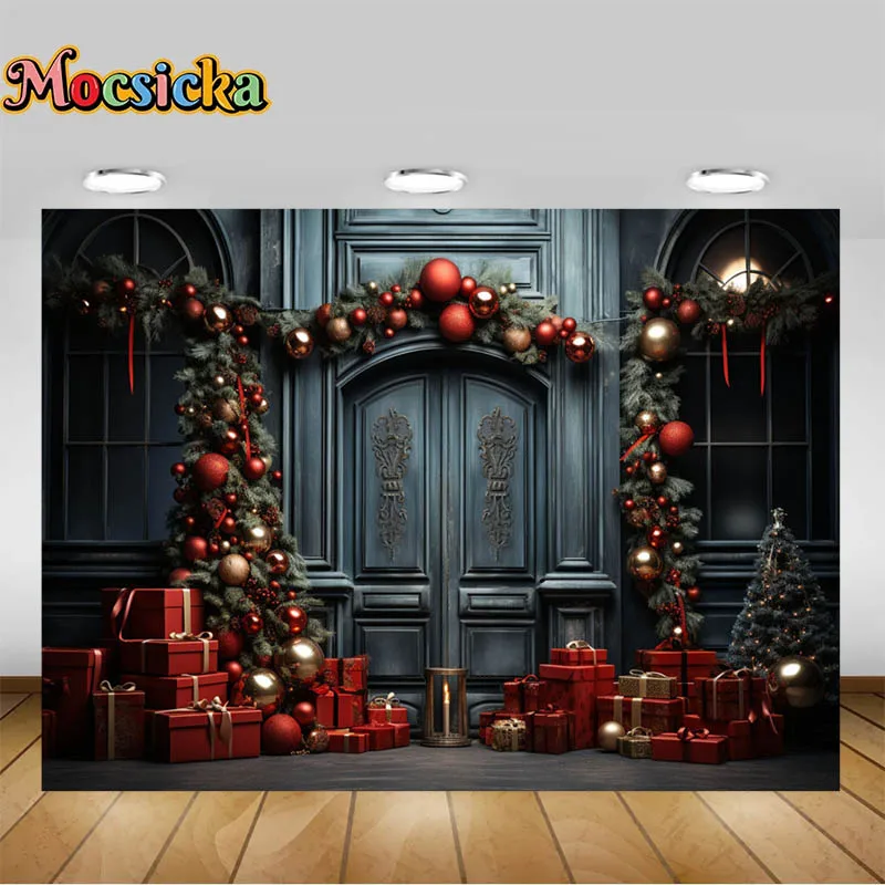 Moclicka alat peraga fotografi Natal, latar belakang pintu hitam dan merah kotak hadiah dekorasi pohon Natal latar belakang profesional