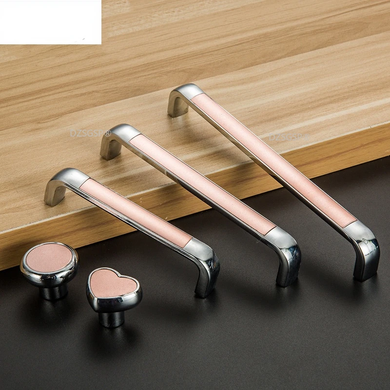 Modern Door Handle Gold/Silver/Pink Furniture Handles Drawer Pulls for Kitchen Cabinets Love Heart Cupboard Wardrobe Handle