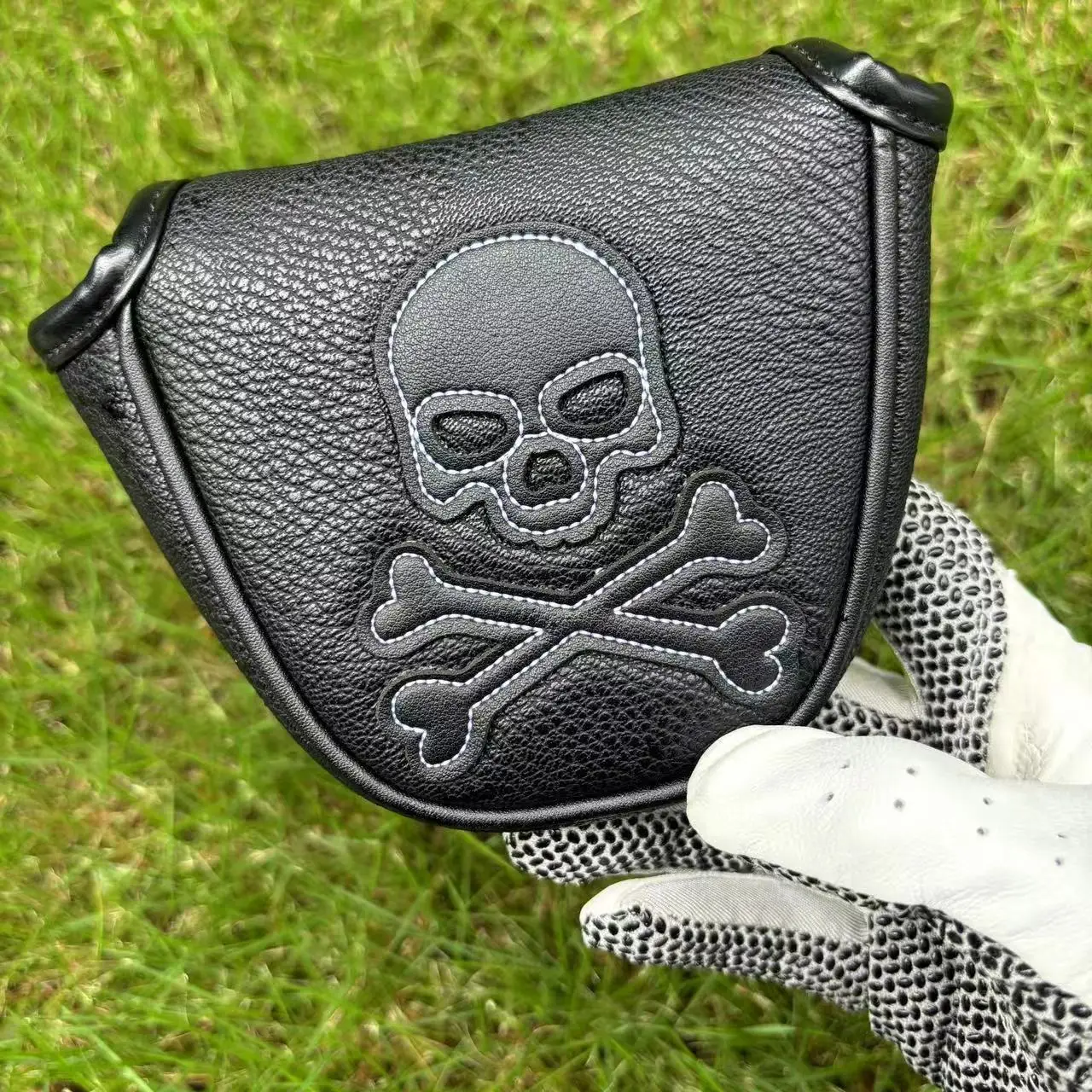 Skull Embroidered Golf Putter Cover Set – PU Leather Magnetic Mallet Headcover for Blade & Mid-Mallet Putters, Black/White
