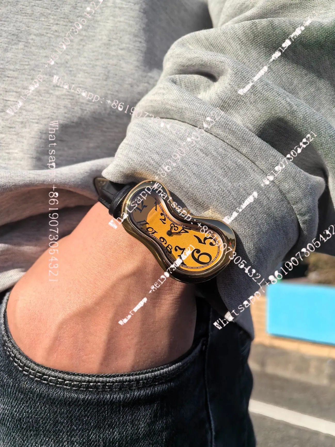 Special-shaped watch Chinese antique melting twisted large dial non-mechanical high-end belt couple watch