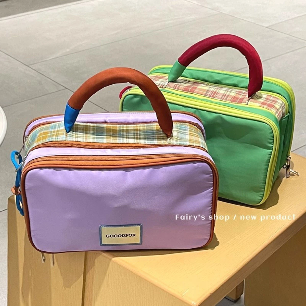 

Ladies' macaron casual makeup bag, large-capacity storage handbag, cute checkered multi-layer toiletry and travel bag