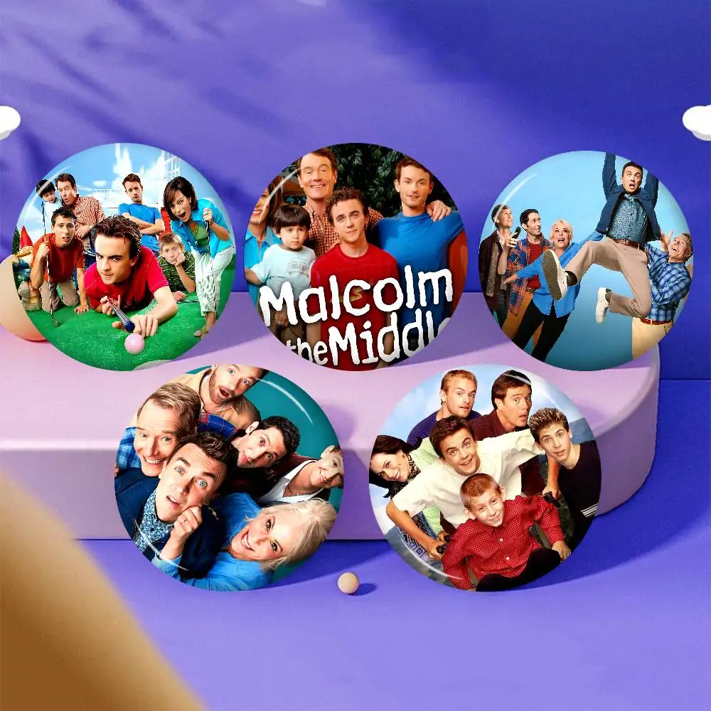 M-Malcolm In The Middle Creative Pins Funny Round Snap-in Brooch Badge Backpack Hat Accessories Jewelry Gifts For Friend