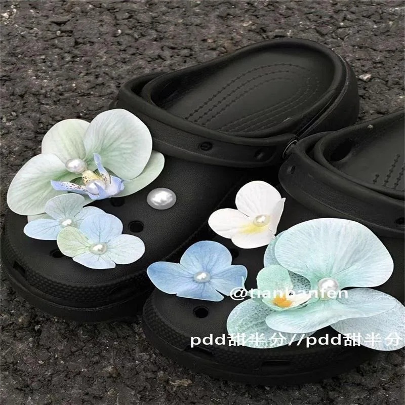 

Серия «Синяя Орхидея» Элегантные аксессуары для обуви Свежее украшение для обуви DIY Красивые дизайнерские подвески Ins Популярные популярные сабо Джинсы