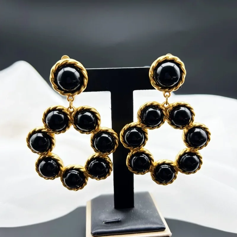 

Vintage Heavy Industry exaggerated high quality black glass earrings all match elegant jewelry earrings without piercing