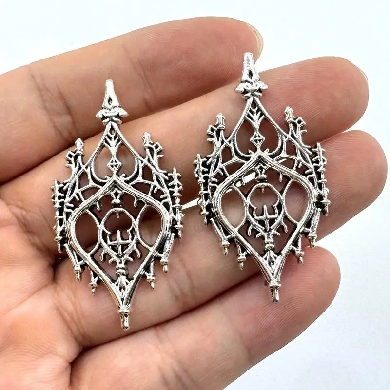 4 Stück Vintage Gothic-inspirierte Schlossfenster-Anhänger, hohle Herz-Schloss-Charms für DIY-Schmuckherstellung Zubehör – Detail 1