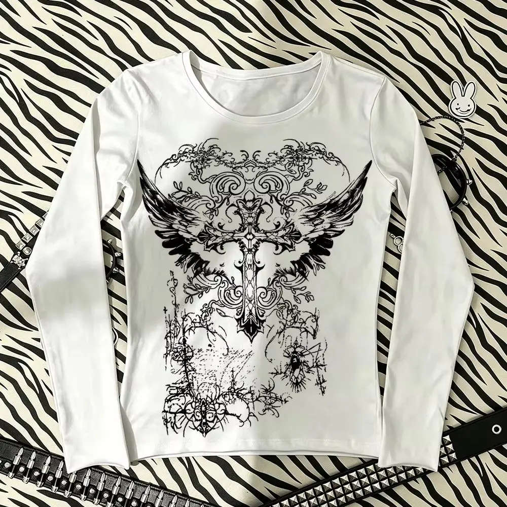 Dunkles Grunge-Damen-Langarm-T-Shirt mit Gothic-Flügel-Kreuz-Vintage-Muster, Y2K Slim Fit, weißes, kurz geschnittenes Oberteil – Detail 7