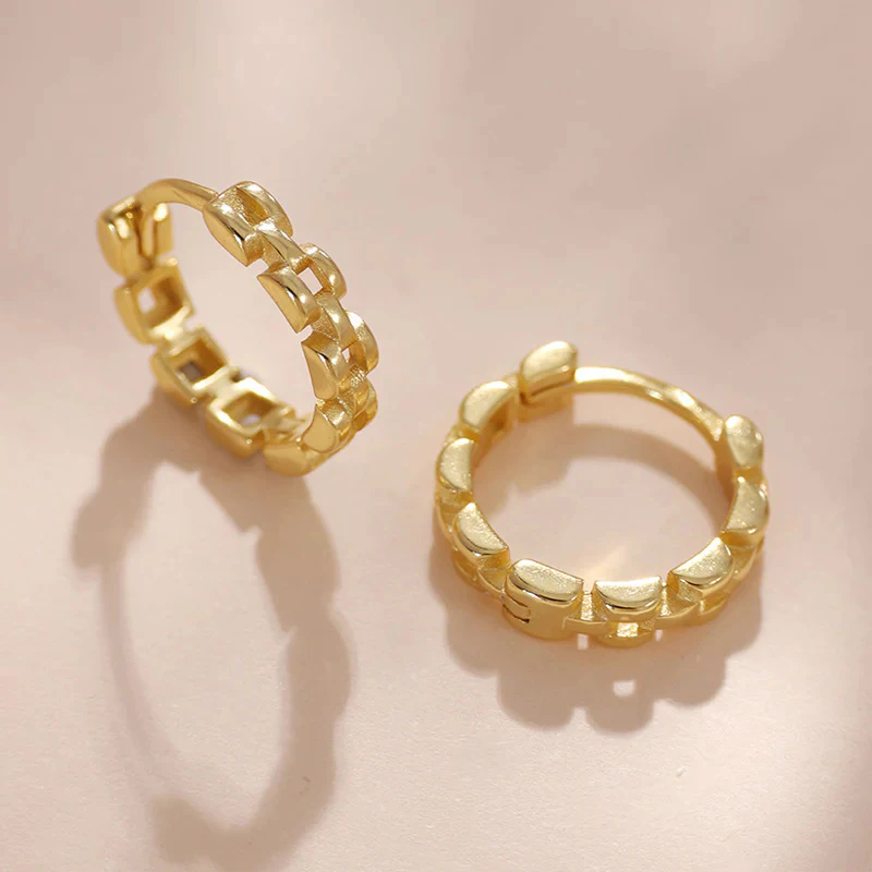 925 Sterling Silver Ear Needle Fashion Hollow Hoop Earrings for Women Simple Punk Round Huggie Earring Party Trend Jewelry Gifts