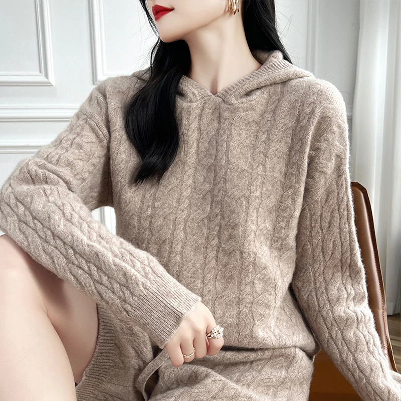 Autumn and winter new ladies 100% pure wool heavy twist V-neck shorts suit fashion lazy.