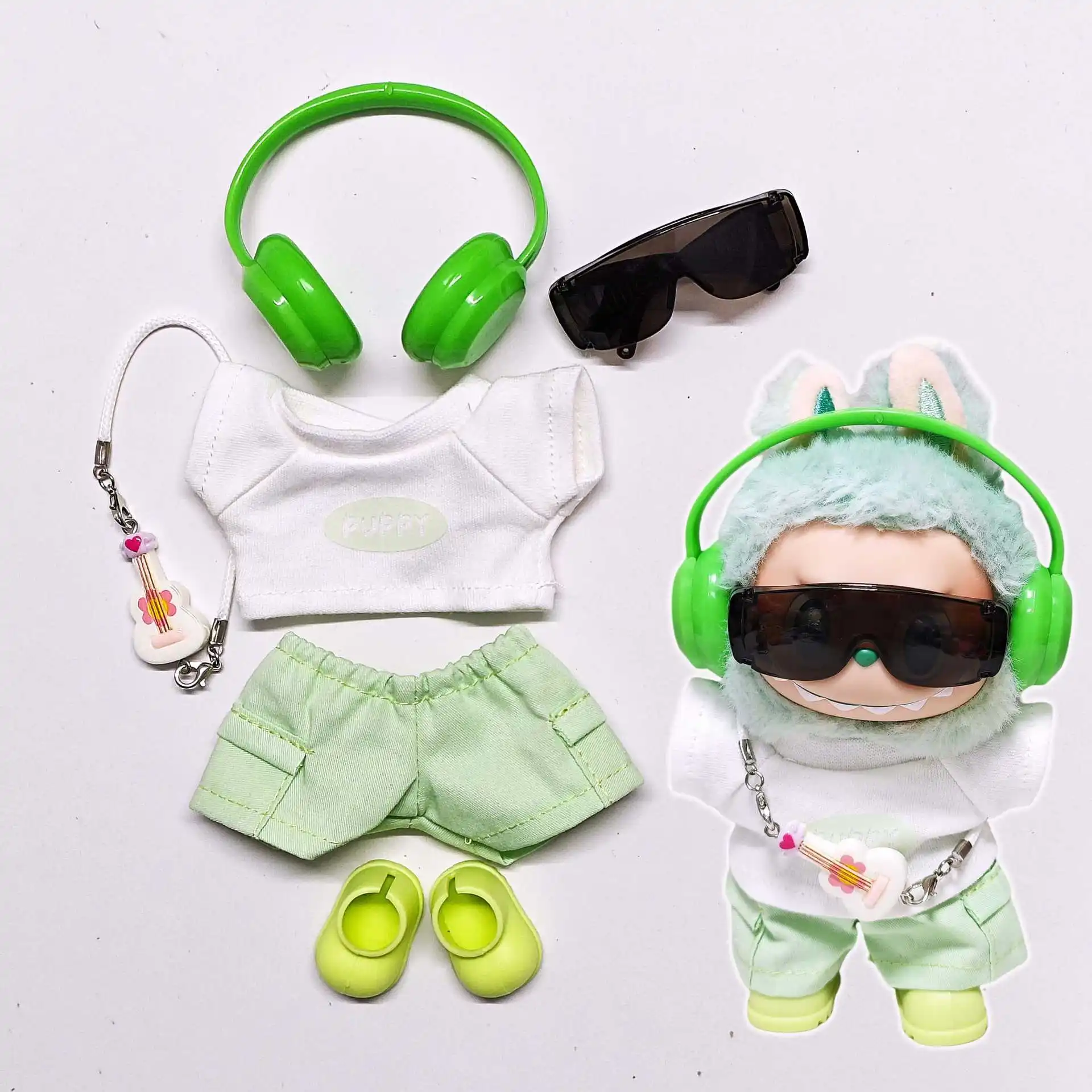 

Hey! Cool Urban Wear for Labubu 15/17cm 1st-3rd Gen Dolls Green Camo CargoOutfit White T Shirt With Cargo Green Shorts Headphone