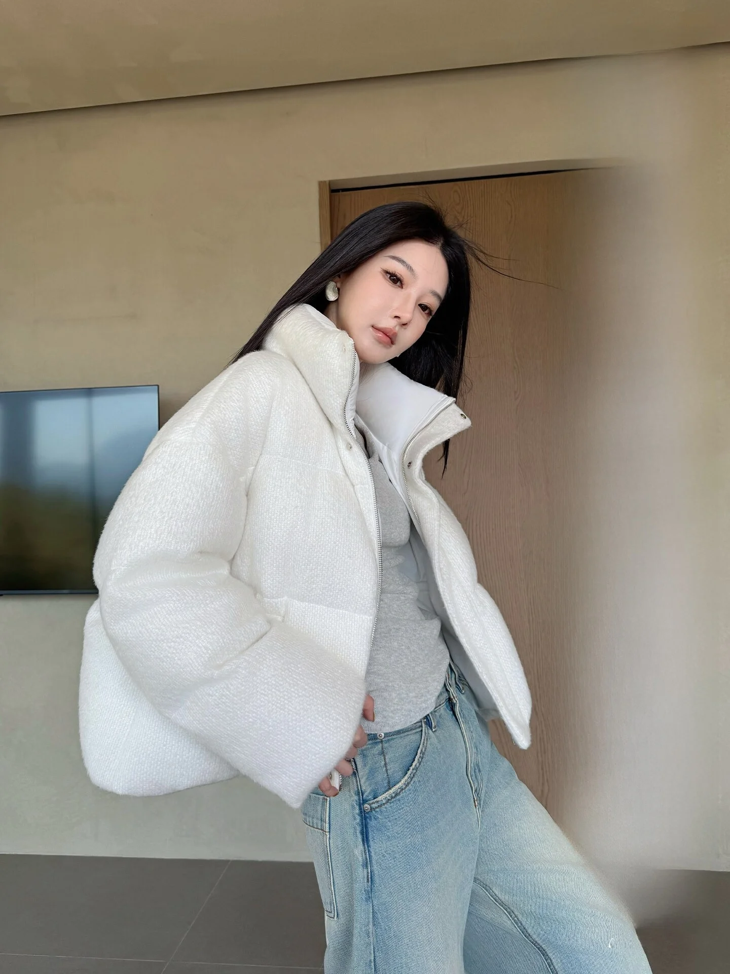Alin Cloud Sugar Thickened Short down Jacket Women's Stylish Stand Collar Duck down Coat White Bread Style Winter Coat
