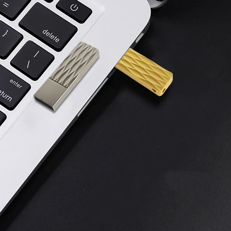 無料カスタムレーザー彫刻ロゴカラーメタリック仕上げUSB2.0フラッシュドライブ4GB 8GB 16GB 32GB 64GB 128GBメモリースティック