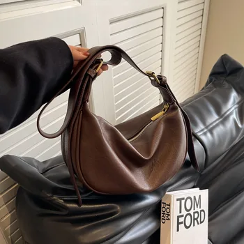 โครงสร้างปัก Namebrand ลิปสติกสีทึบเกี๊ยวปรับที่กําหนดเองสุภาพสตรีขวดผ้ากํามะหยี่กระเป๋า crossbody