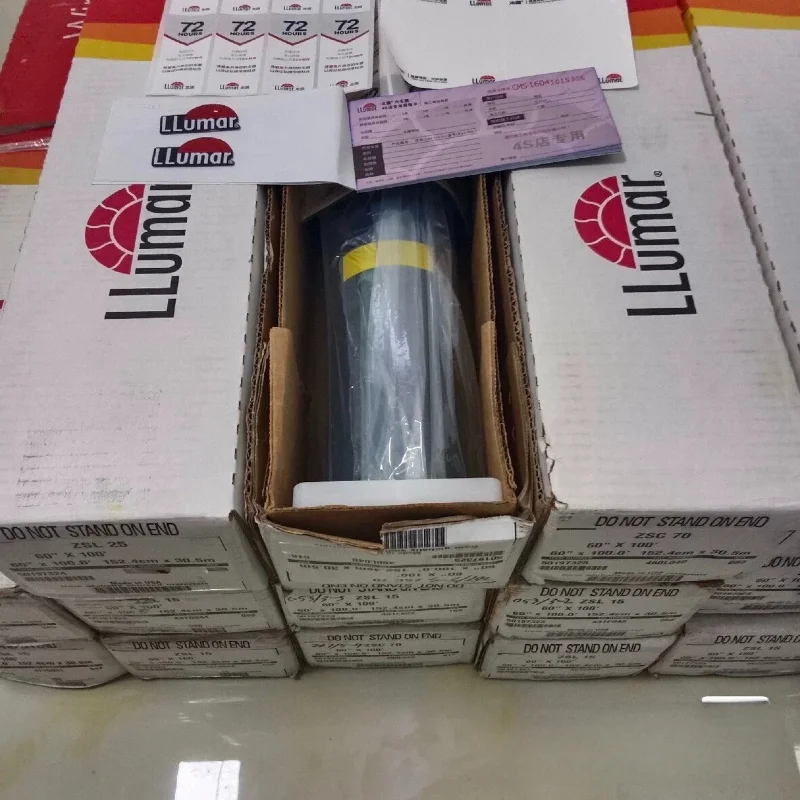 LLumar فيلم نافذة السيارات عالية العزل قسط السيراميك نافذة تينت فيلم لبناء السيارات المنزل 99% UV 99% IRR رفض الحرارة PET #5