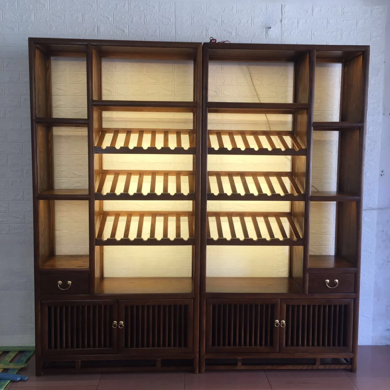 النمط الصيني، الأثاث، خشب الرماد، رف النبيذ، الخشب الصلب، الجوز، النبيذ الأحمر، علبة العرض