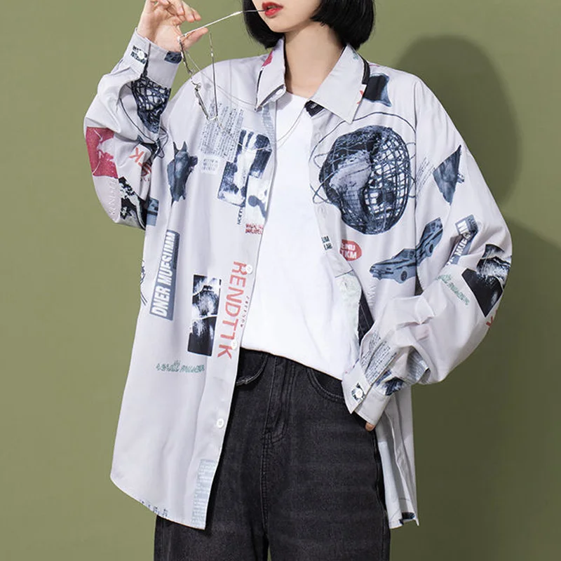 2023 New Summer Fashion Art Hong Kong Style Newspaper Print Design Sense Small Market Harajuku Retro Top Loose Outfitting Shirt