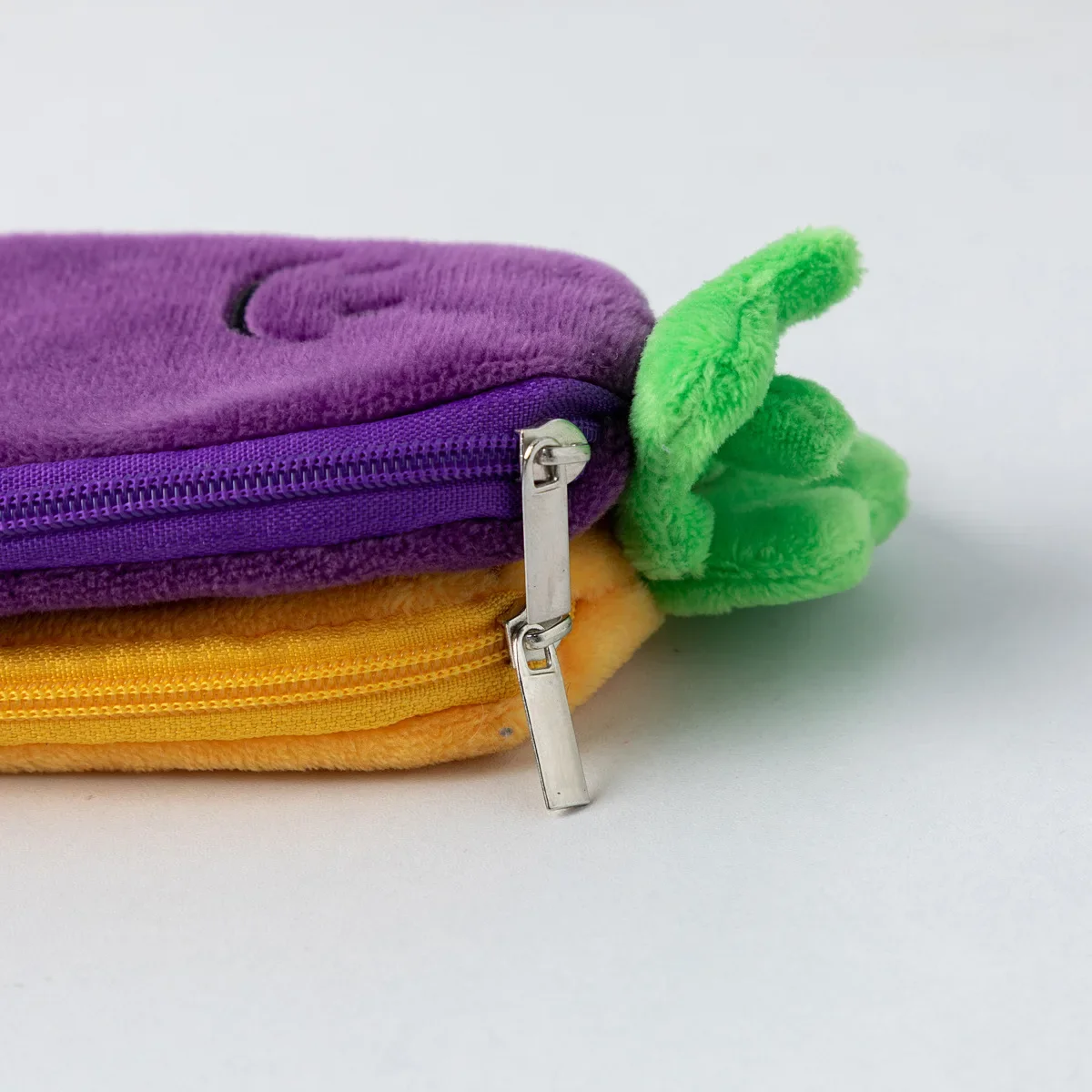 1Pc Cute Cartoon Eggplant Carrot Plush Pencil Case Kids Portable Desktop Stationery Bag Coin Purse Kawaii Gift School Supplies