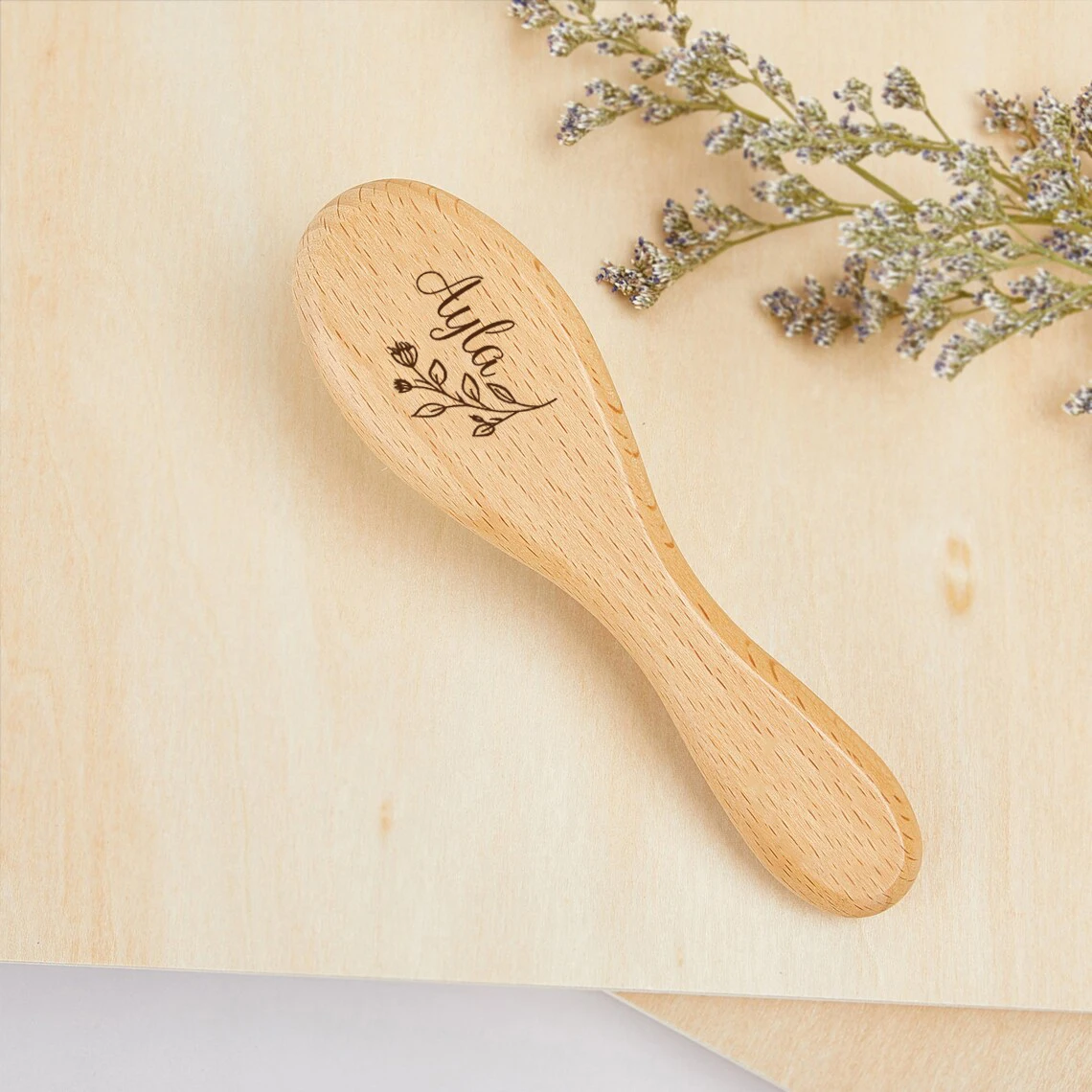 1 Stück personalisierte Haarbürste mit Namen, lasergraviert, kleine Holzbürste mit Bärenmotiv, Souvenir-Geschenk, Babyparty-Geschenk, personalisiert – Detail 4