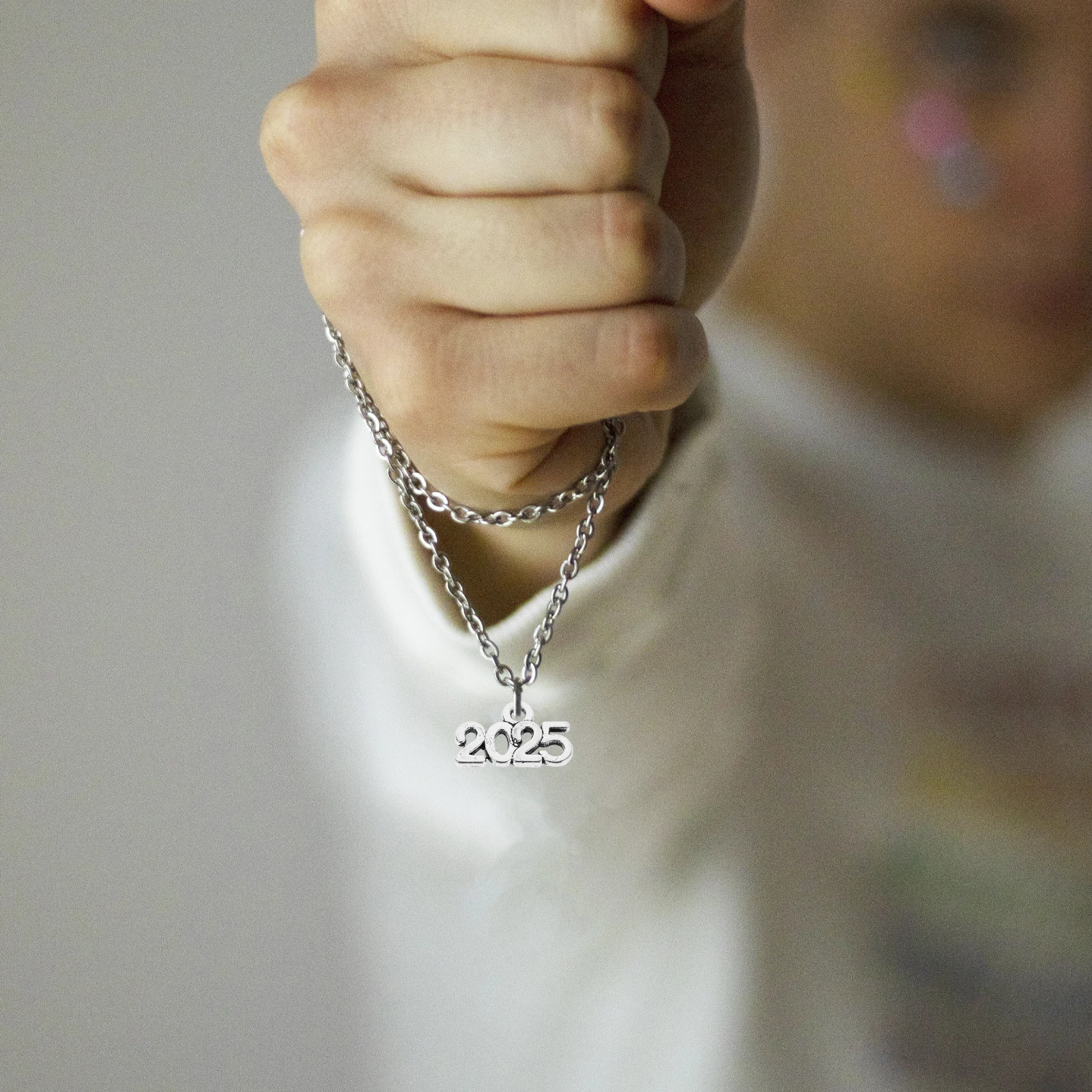 

100 Pcs 2025 Pendant Bracelet Charms for Graduation Necklace Alloy DIY Jewelry Accessories
