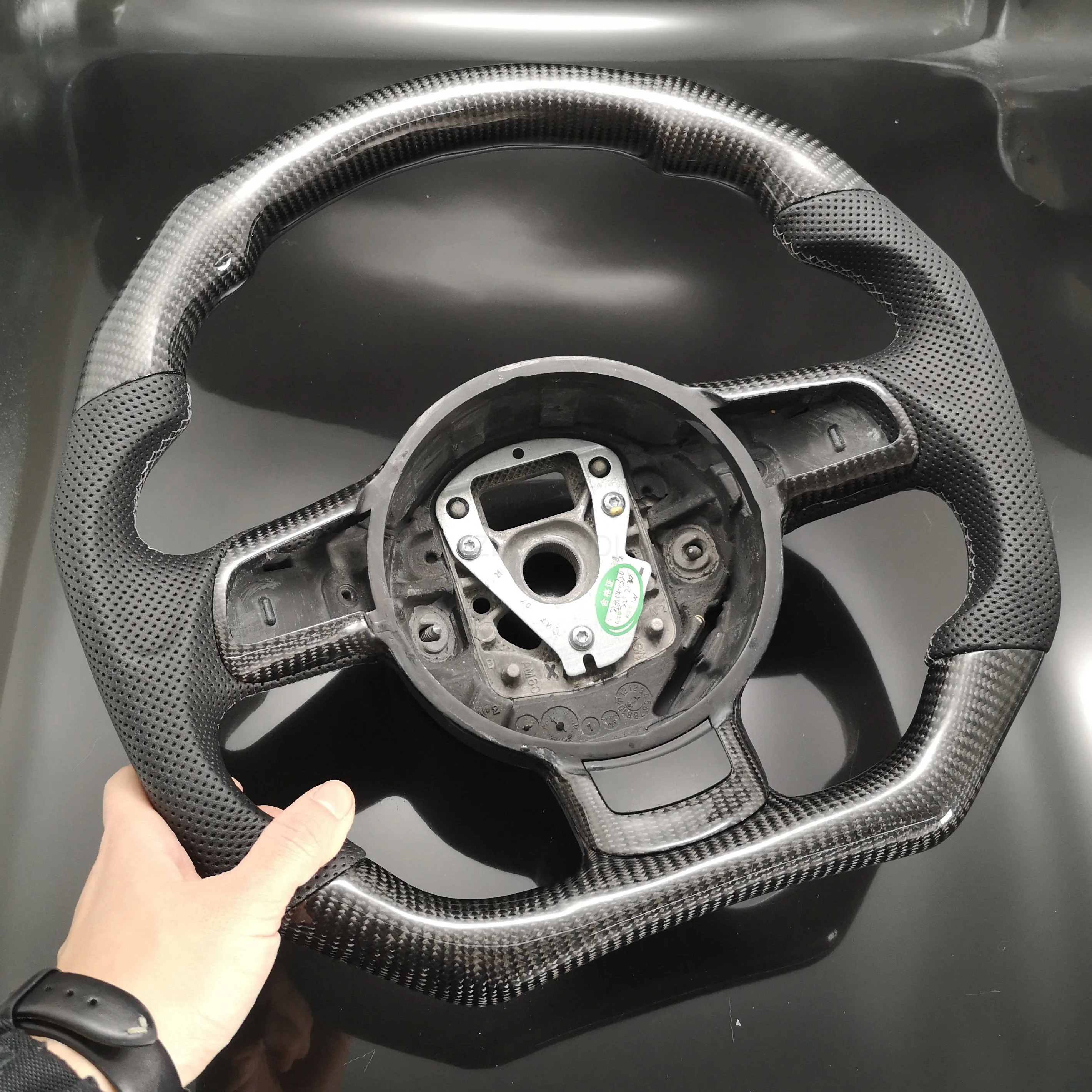 Perforated Leather Carbon Fiber Steering Wheel For Audi TT TTS 2016 2015 2014 2013 2012 2011 2010 2009 2008