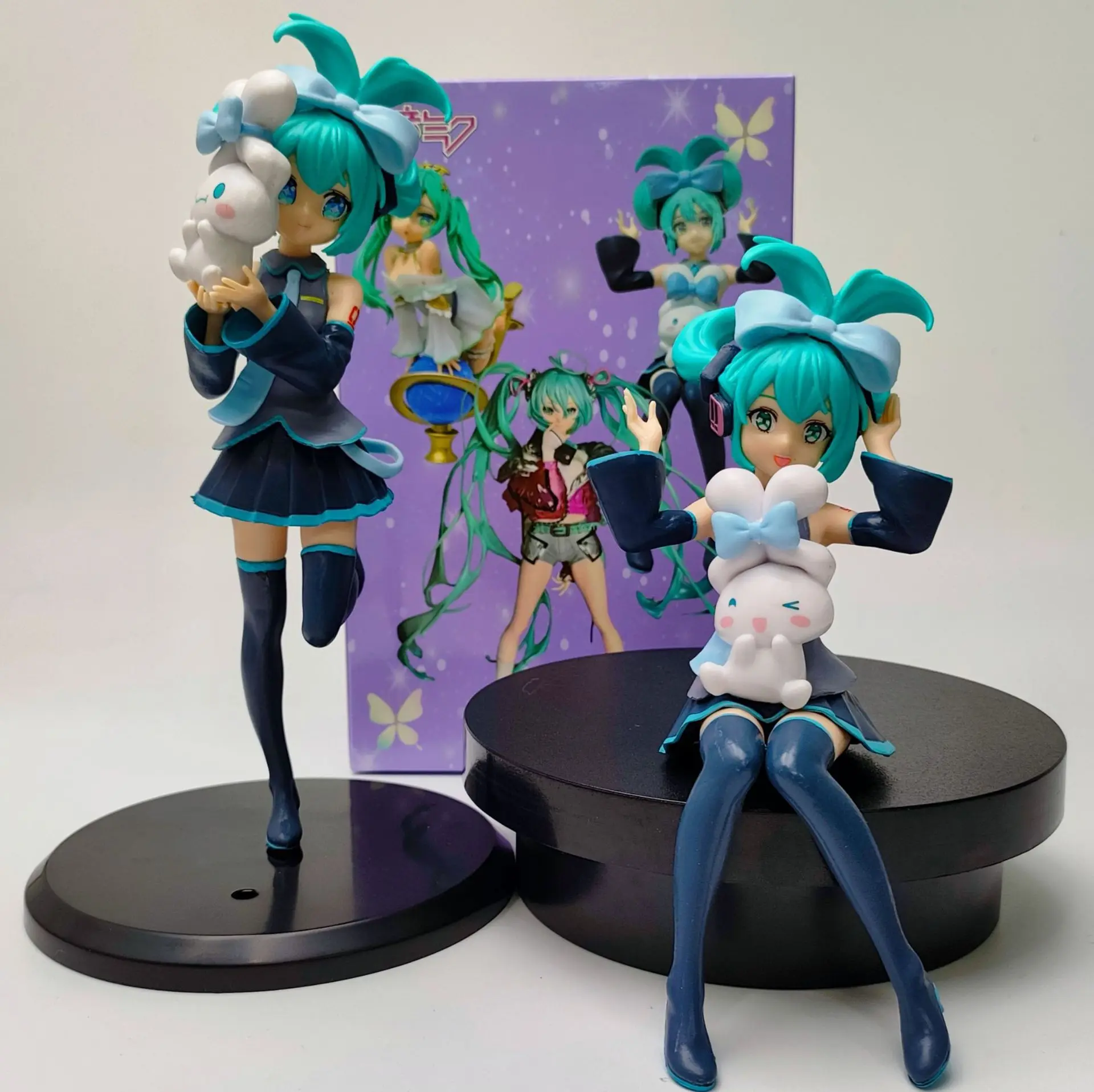 Hatsune Miku 20CM Anime X Cinnamoroll Figur Anime Periferal Model Koleksi Dekorasi Dekoratif Hadiah Kawaii Anak-anak