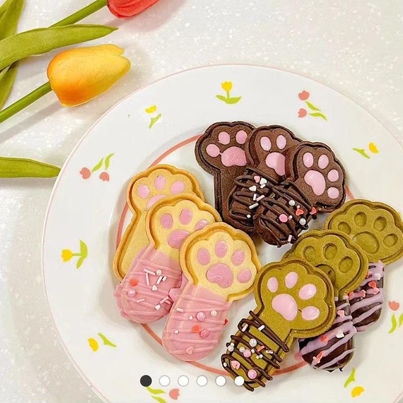 DIY Cute Cartoon Cat Paw Lollipop Pattern Cookie Cutters Animal Paw Shaped Biscuit Molds Cute Cat Cookie Stamps Embossers