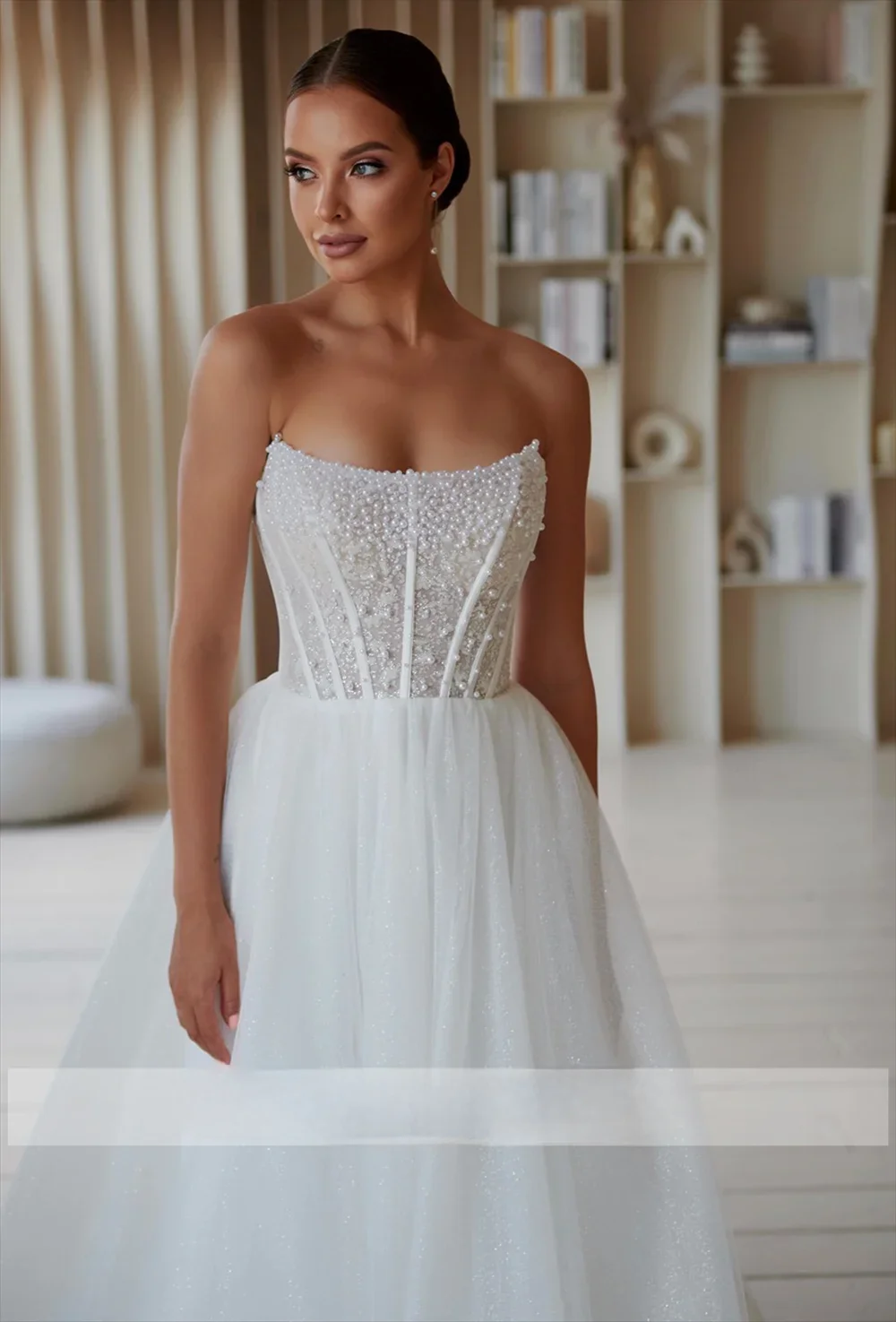 Customzied Luxury Strapless Tulle Illusion A-line Wedding  Bridesmaid Dress Sweep Trian Backless Wedding Gown Beaded Pearls
