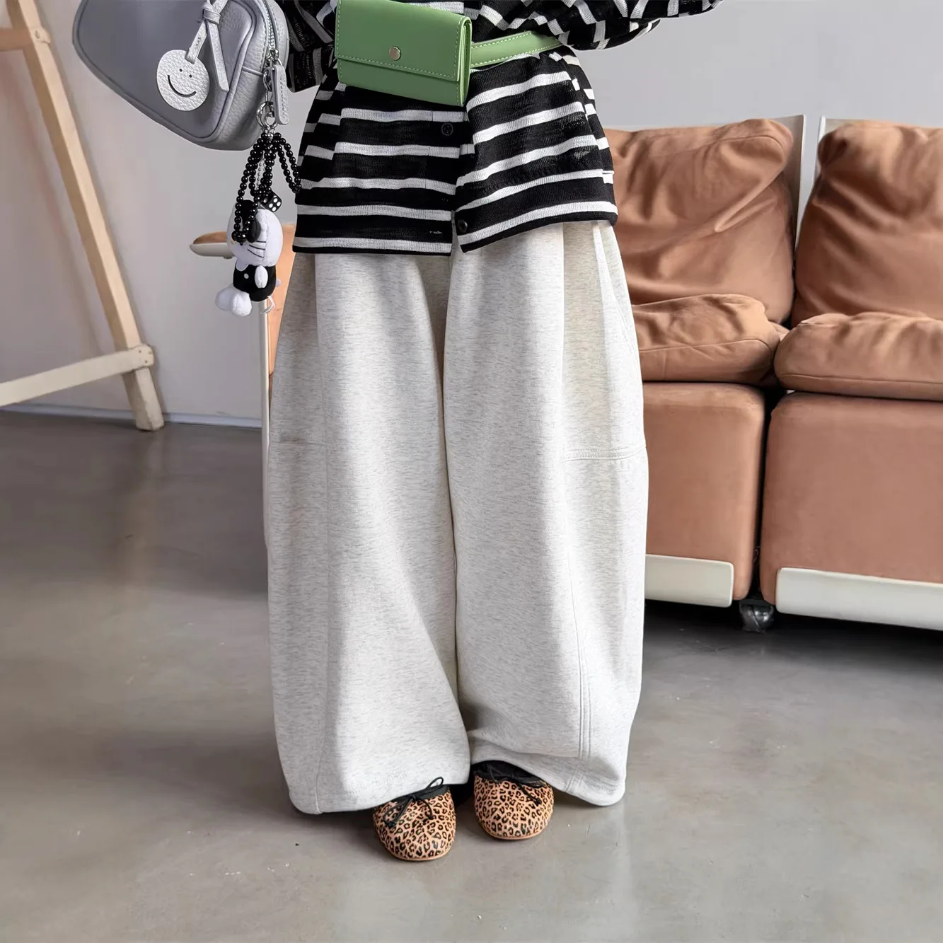 Pants 2026 Spring and Summer New Childrens Clothing Korean Style Boys and Girls Fashion Loose Pocket Letter Knit Scimitar Pants