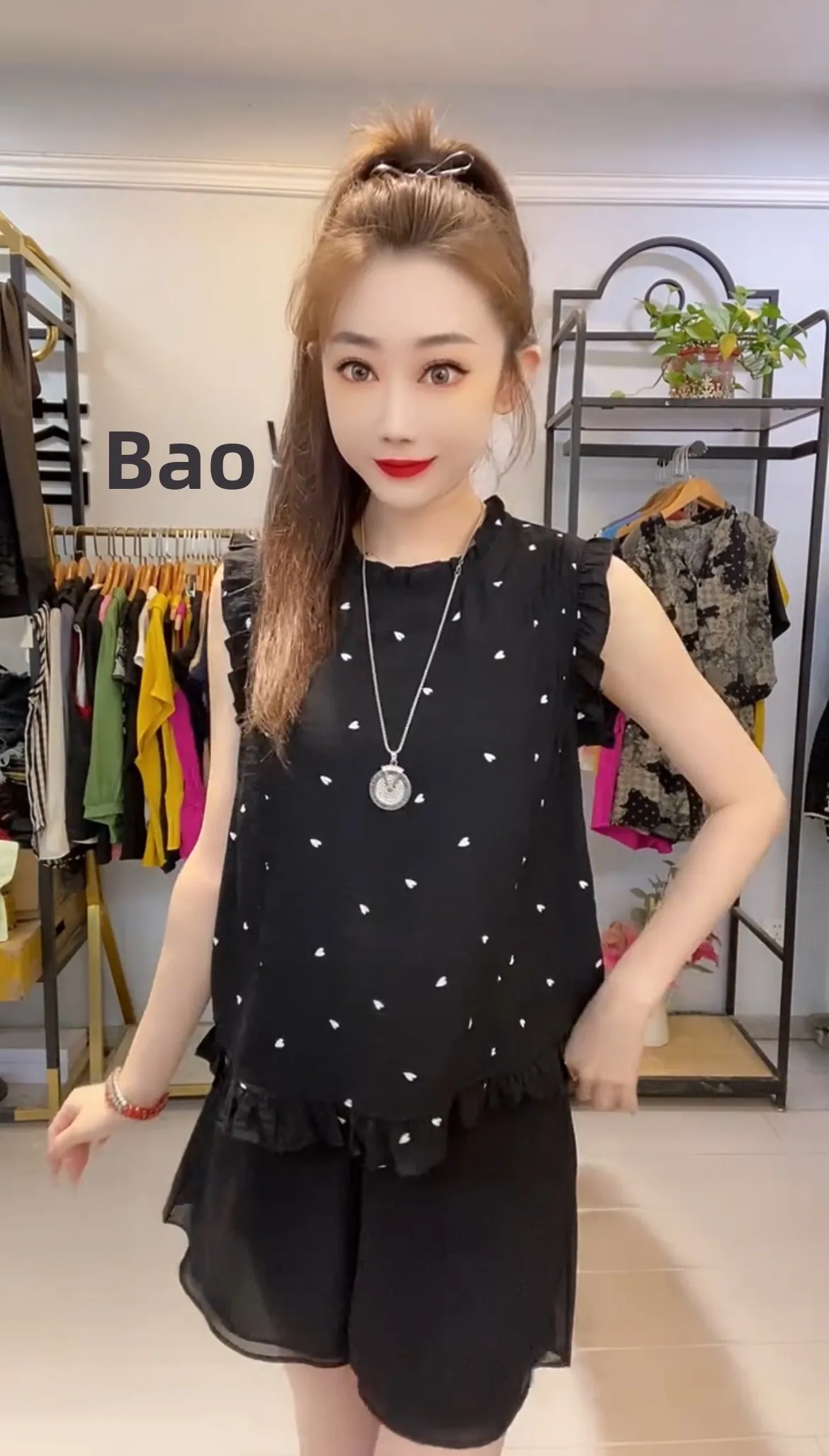 

Faionable round Ne Svel Vest Women's Design Sensation Unique Ele Top Korean Version Trendy Love Heart 2025 Summ...