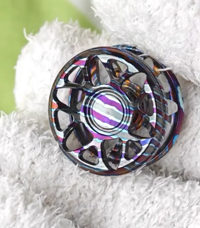 Used EDC LQ Zircuti Flower Lock 2.0 fidget decompression toy