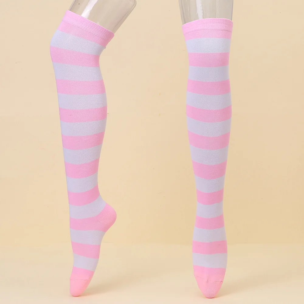 الرياضة غامض طاقم رياضي فستان عيد الميلاد هالوين مخطط الفخذ العليا جورب اليابانية مخطط الركبة عالية النساء بالجملة B7W173