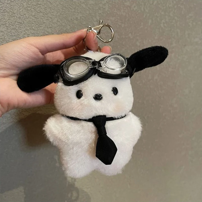 Llaveros de perro piloto Kawaii, llavero de peluche Sanrio, bonito llavero con lazo de Pochacco, decoración de espejo de coche, colgante de bolsa, regalo de Navidad