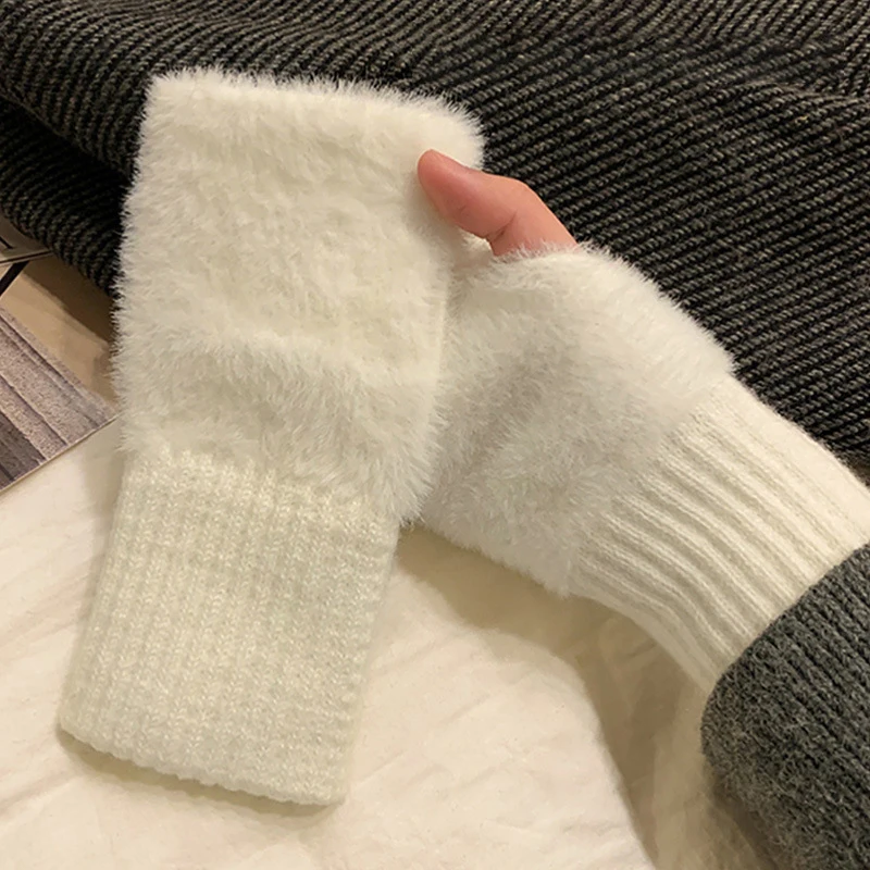 C.New S Winter Mink Fleece Soft Gloves Women Luxury Solid Warm Fingerless Gloves White Plush Knitted Wrist Mittens