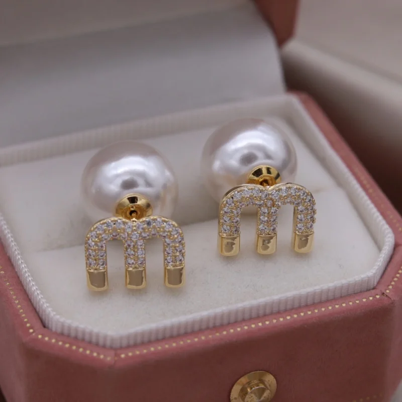 South Korea new design fashion jewelry 14K gold plated zircon letter M pearl earrings elegant women's daily work accessories