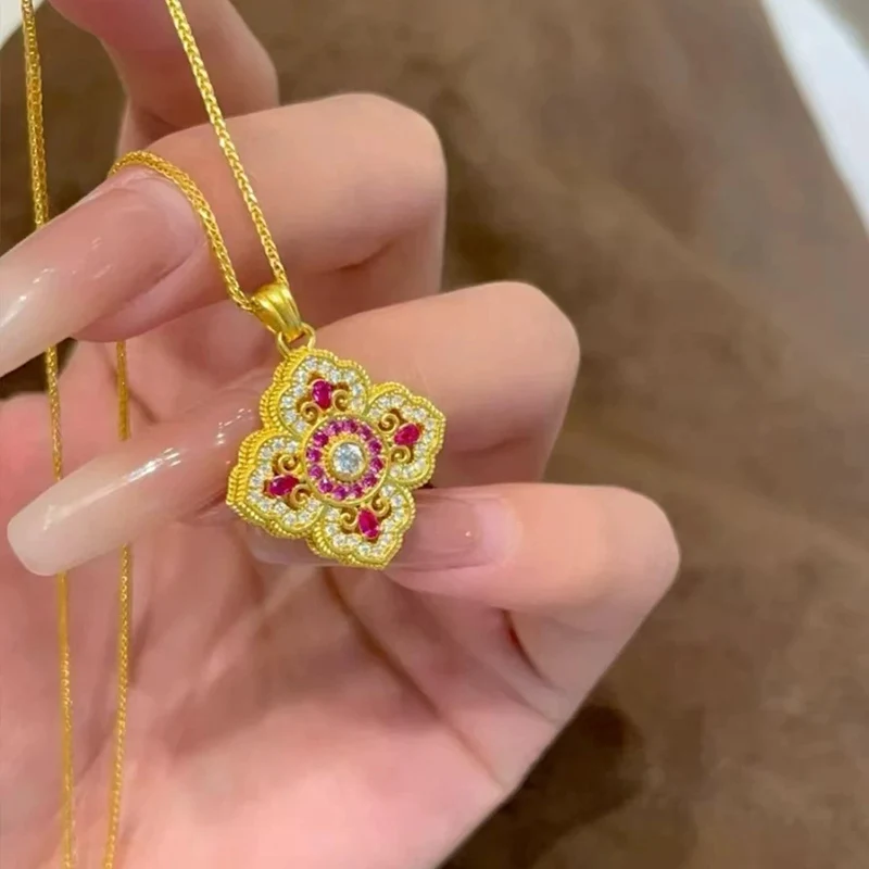 

Lucky Four Leaf Clover Necklace Light Luxury Temperament Chinese style Clavicle Chain Classical Red Crystal Necklace for Women