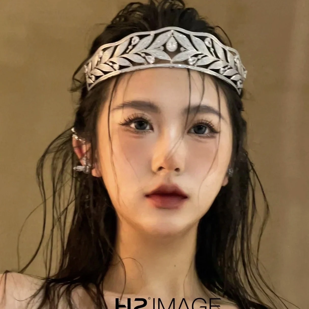 

Russian-Style Coronet Retro Queen Hair Crown Hair Accessory for Bride Wedding Dress Birthday Laurel Wreath Crown