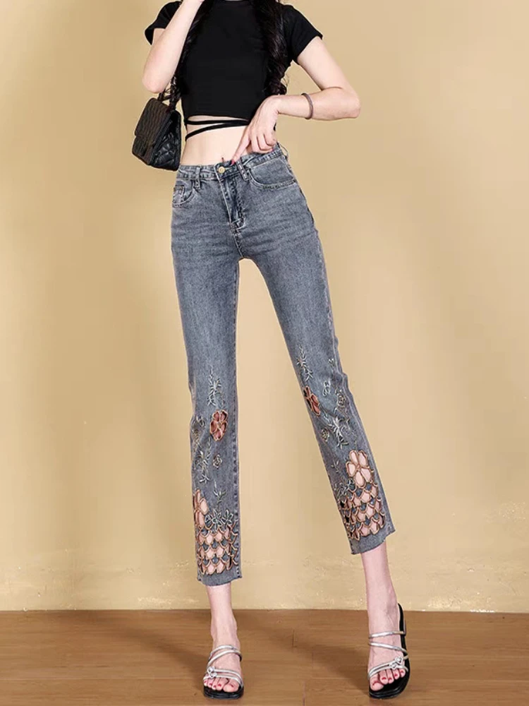 

Women's Embroidered Rhinestone Denim Pants Summer Lightweight Slim Fit Capri Jeans Trendy Casual Trousers
