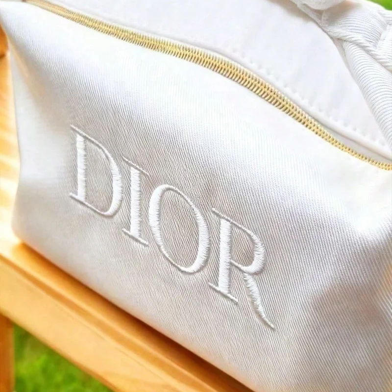 Dior’s Bag Elegant White Canva - đánh giá và giá Beauty Makeup Dior