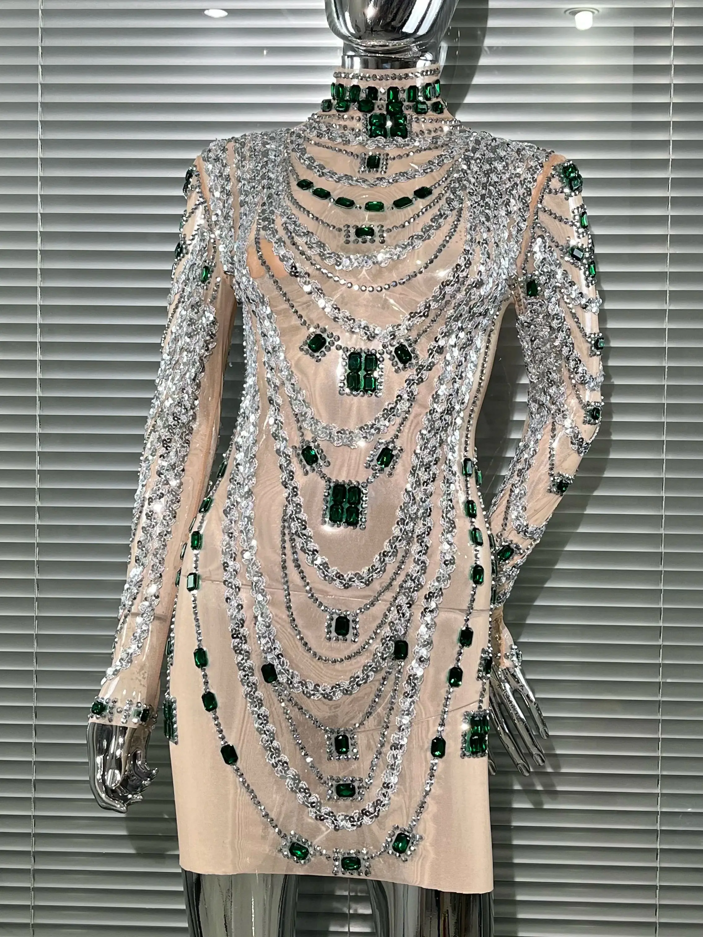 2026 新しい高級グリーンジュエルセクシーなシースルーシアーミニドレスファッション女性パーティーナイトクラブダンサーパフォーマンス衣装