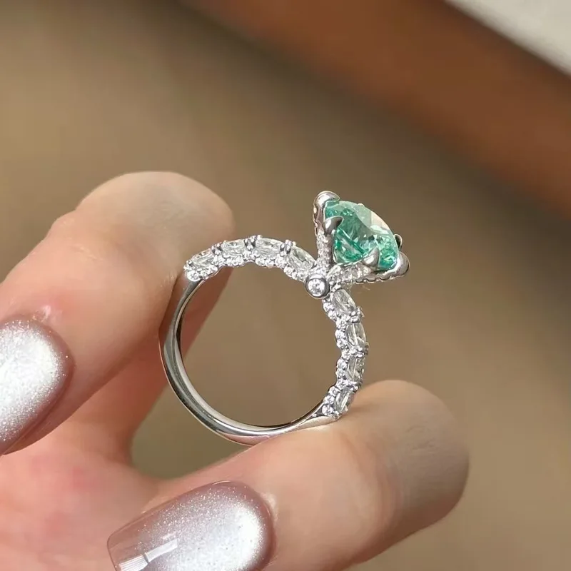 Engagement jewelry - Green Mint Engagement Ring - Luxurious and fashionable micro-set 3-carat green diamond sterling silver ring