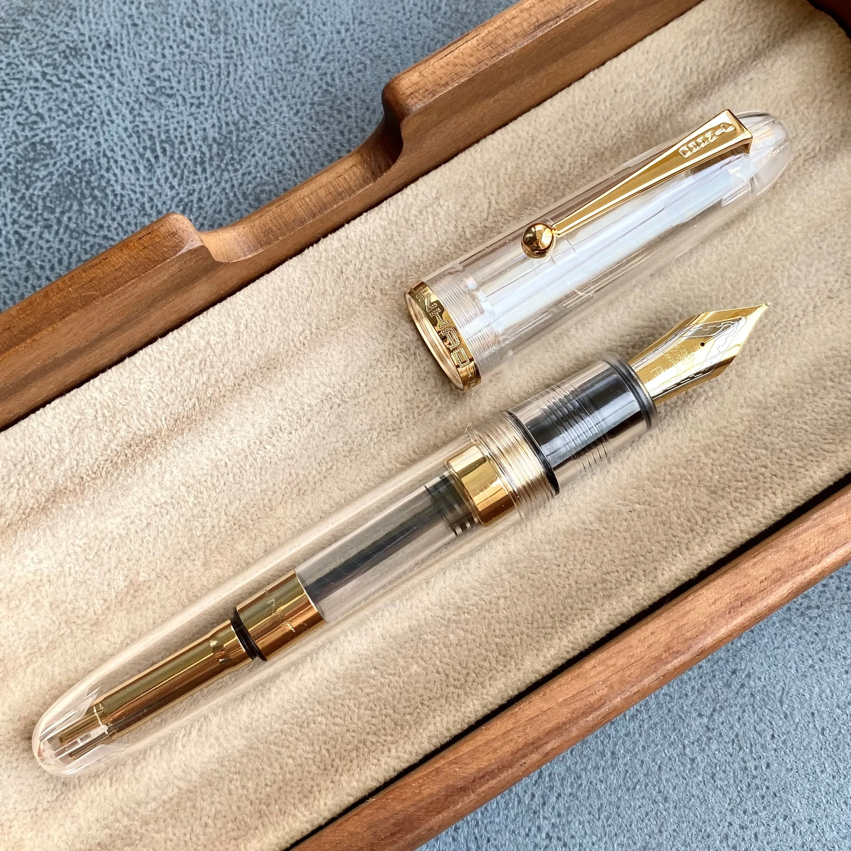 

Новая акриловая прозрачная перьевая ручка JinHao 9019 Dadao с большим пером №8 EF/F/M, 40 мм, элитные канцелярские товары, офисные принадлежности, ручки для письма