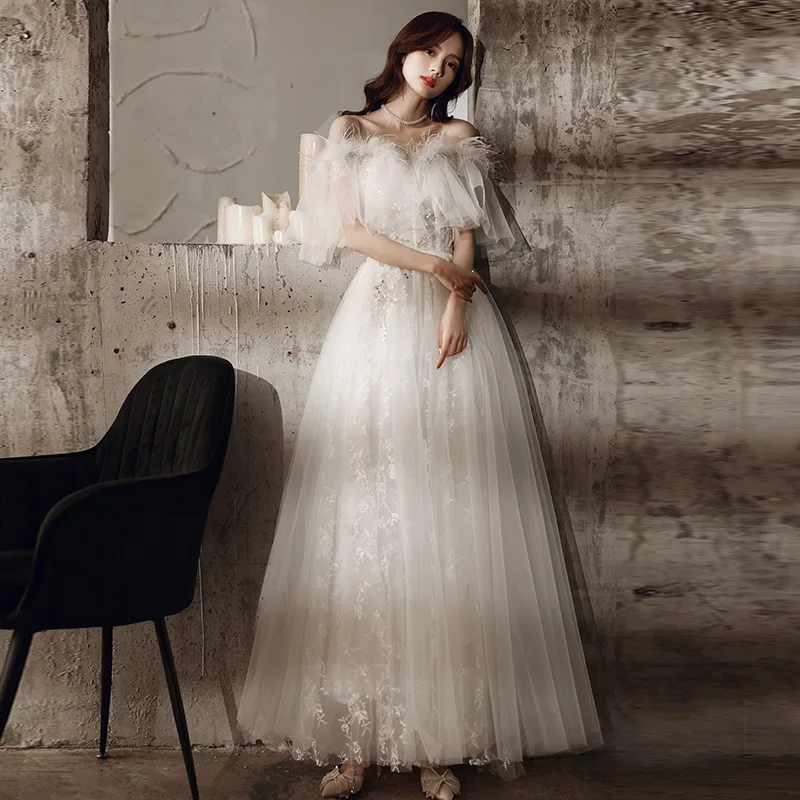 2026 Nuovo abito da sera bianco estivo da donna, compleanno monospalla alla moda da donna dimagrante, abito da banchetto per ospiti di celebrità