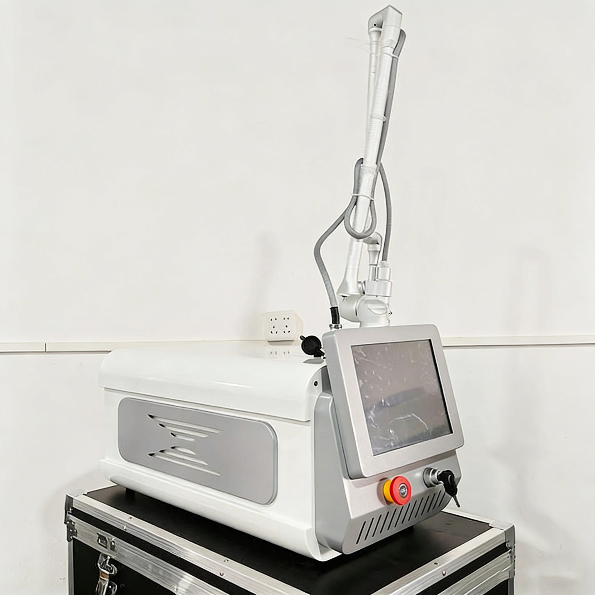 Multi Functional Carbon Dioxide device with Multiple Functions for Removing, Rejuvenating, and Repairing Skin. Beauty Salon Beau