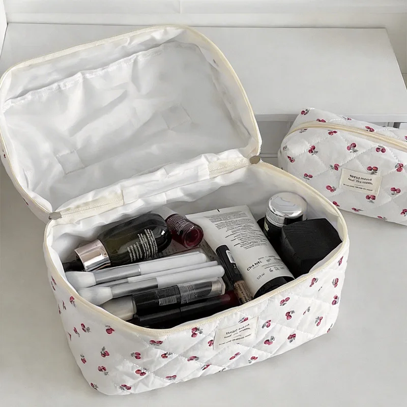 Cherry Printed Cosmetic Bag Portable Travel Wash Bag Cosmetic Storage Bag