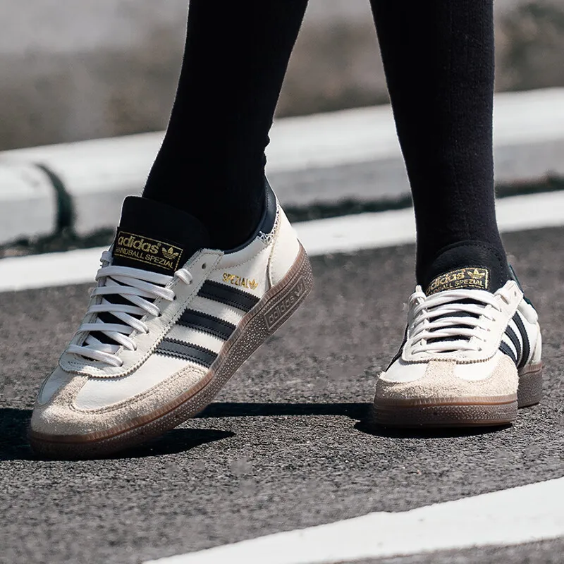 

Adidas Мужская и женская обувь Trefoil Handball Spezial W Кроссовки Низкие спортивные повседневные туфли Немецкие тренировочные туфли Ie3698