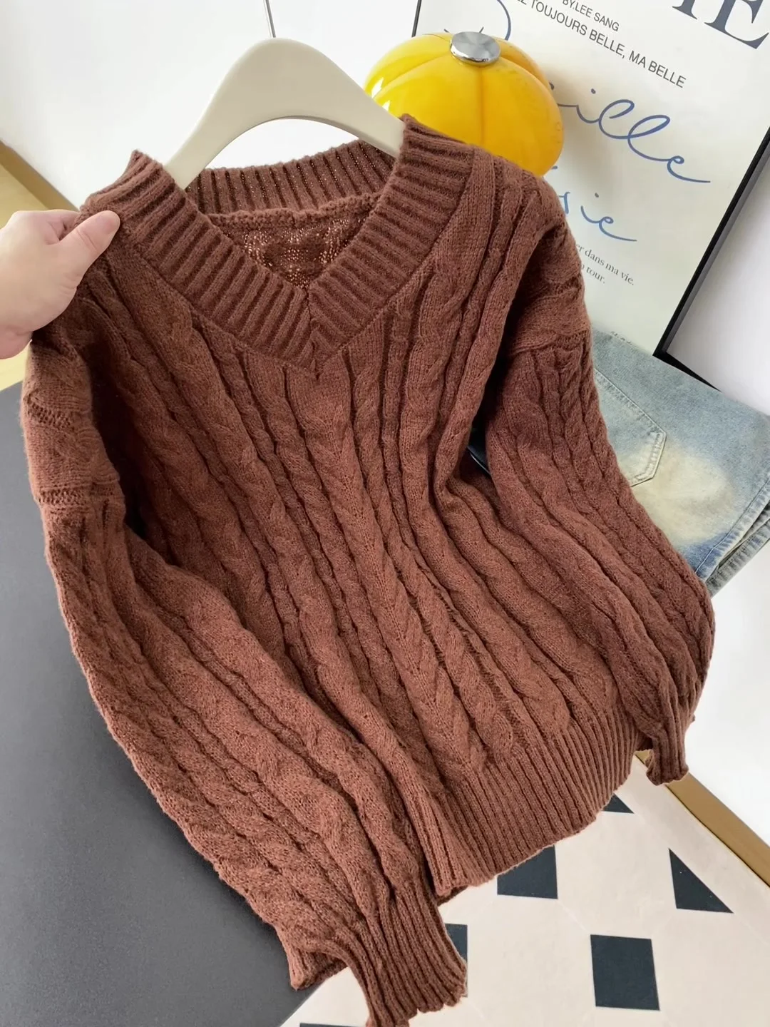 

Женский свободный вязаный свитер, осень-зима, новый пуловер с V-образным вырезом и фонариком Све, винтажный трикотажный топ Lazy Sle