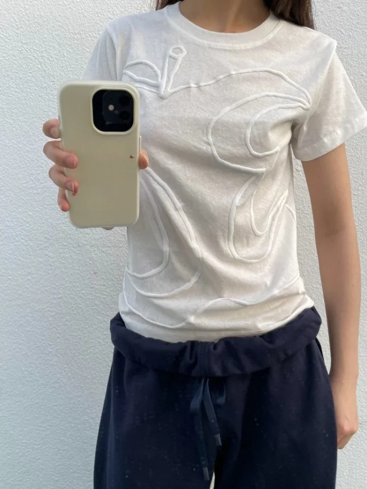 تي شيرت هاراجوكو كاجوال بطباعة بيضاء 2025 ملابس صيفية عتيقة بقصة ضيقة ملابس الجرونج ​ تيشيرتات نسائية بسيطة Y2k جمالية