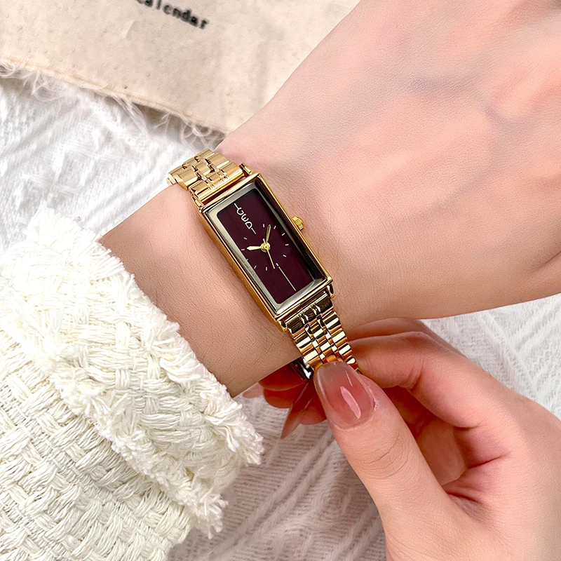 Vintage high-end rectangular steel watch for women, simple and niche high-value quartz watch