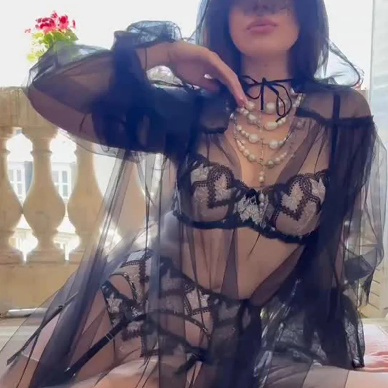 子猫アマゾン-ボーダー2025ファッション ハートカラーブロック シースルー刺繍 シェイピング スリーポイントブラセット